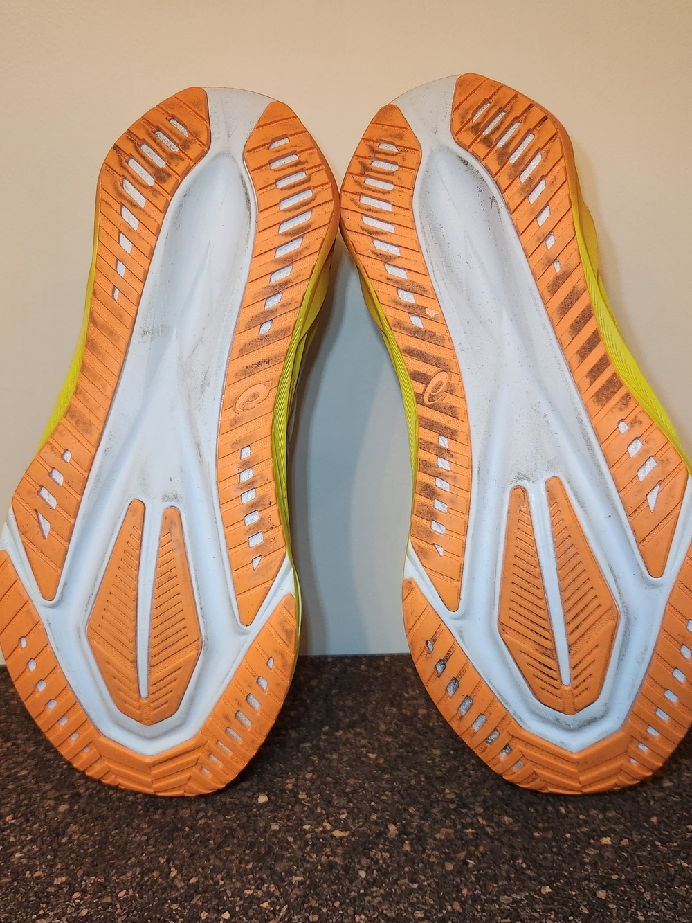 Asics Novablast 5 Running Shoes
Mens size 10 - Picture 6 of 12